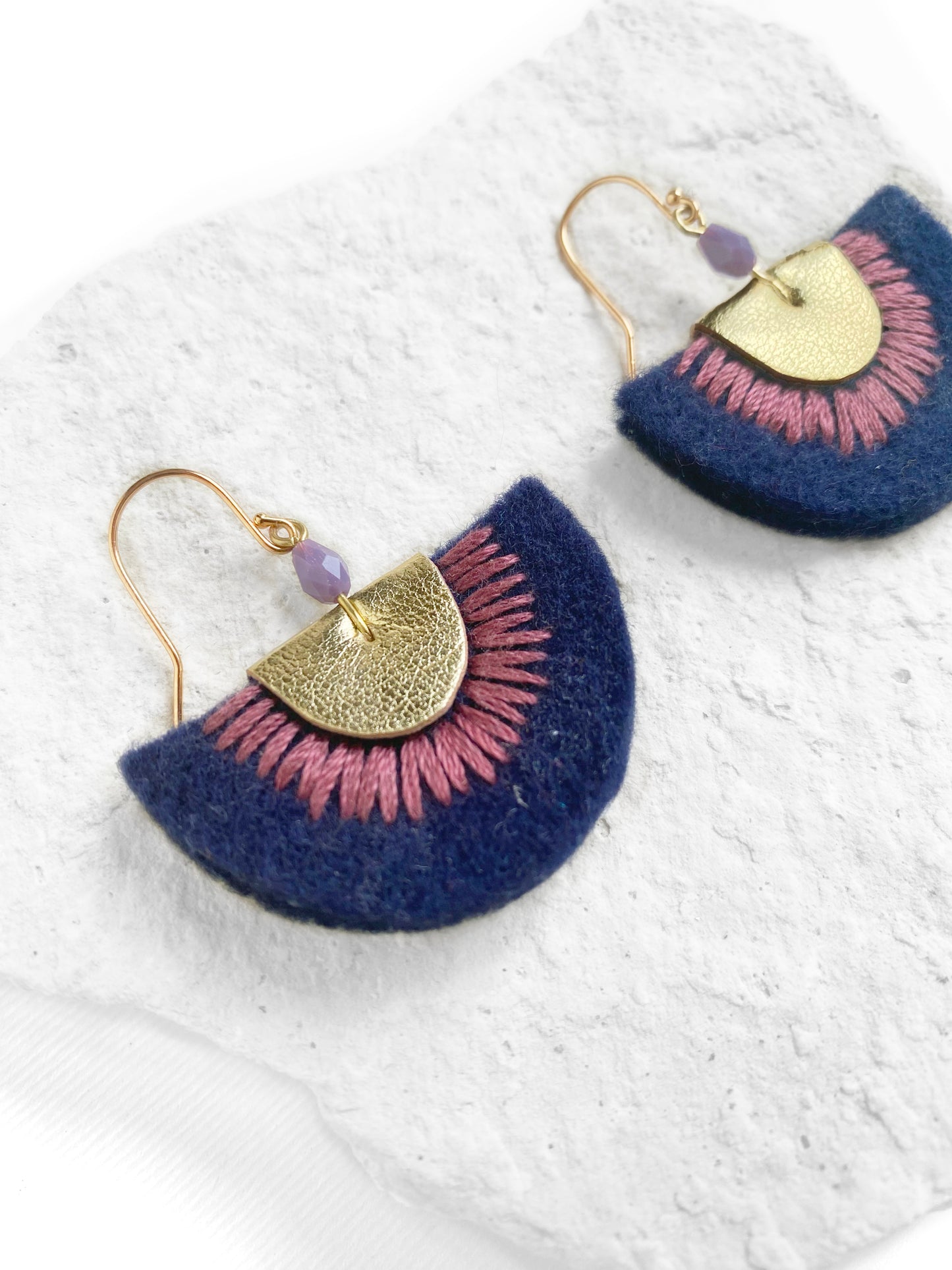 Aretes Aka