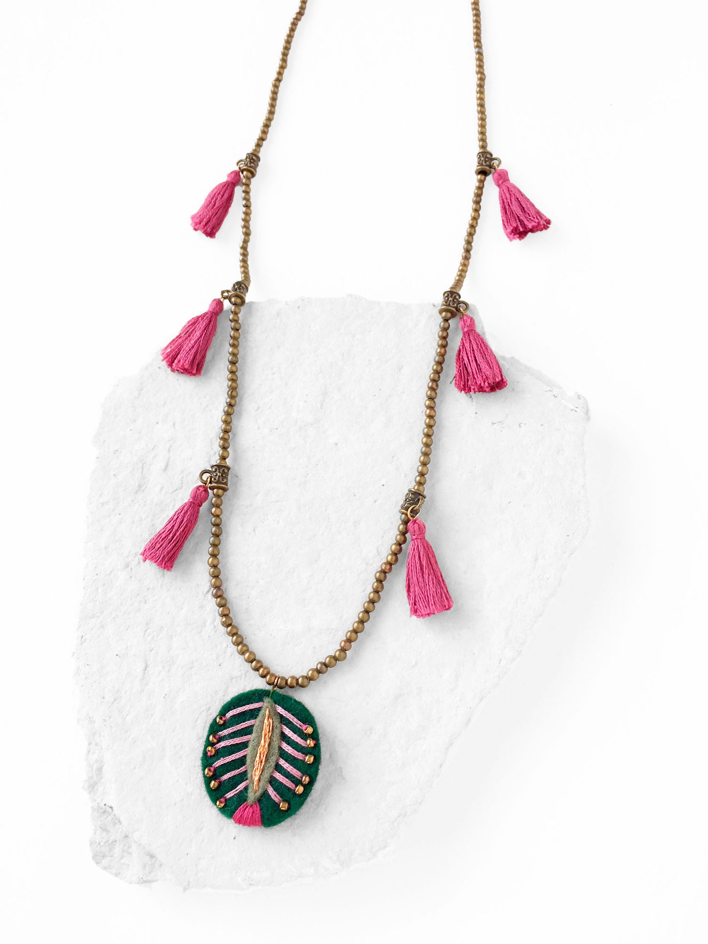 Collar Ali Largo