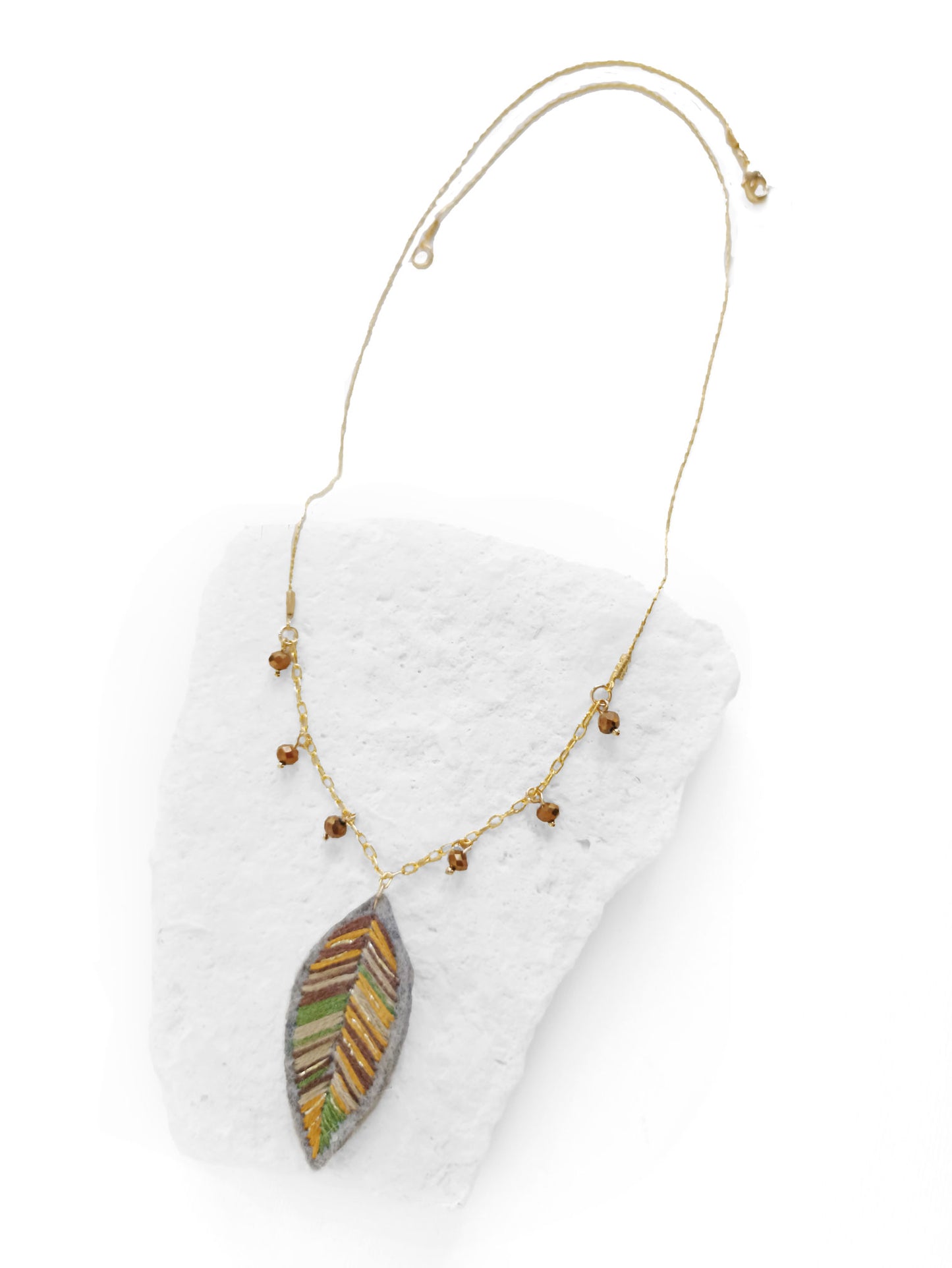 Collar Roble