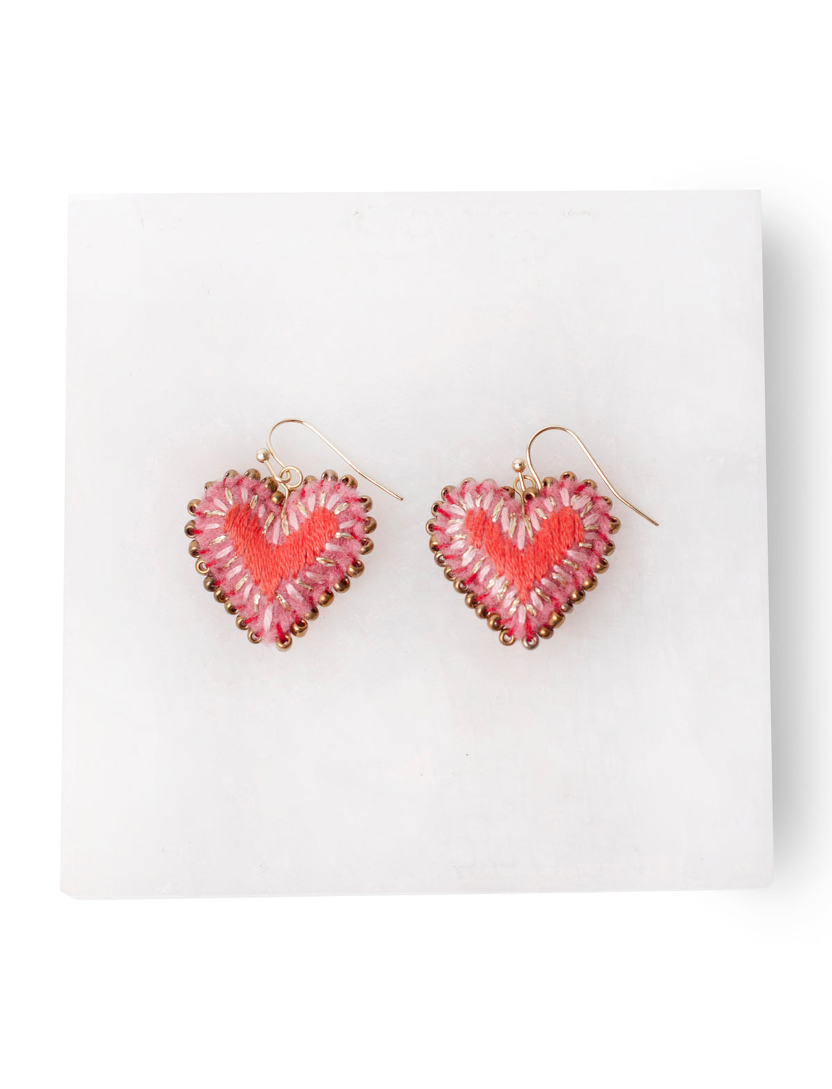 Aretes Ami